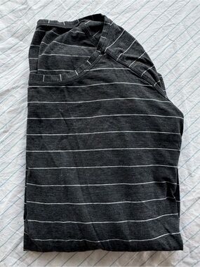 Lulu lemon Dark Gray Striped Crewneck Tee size: M